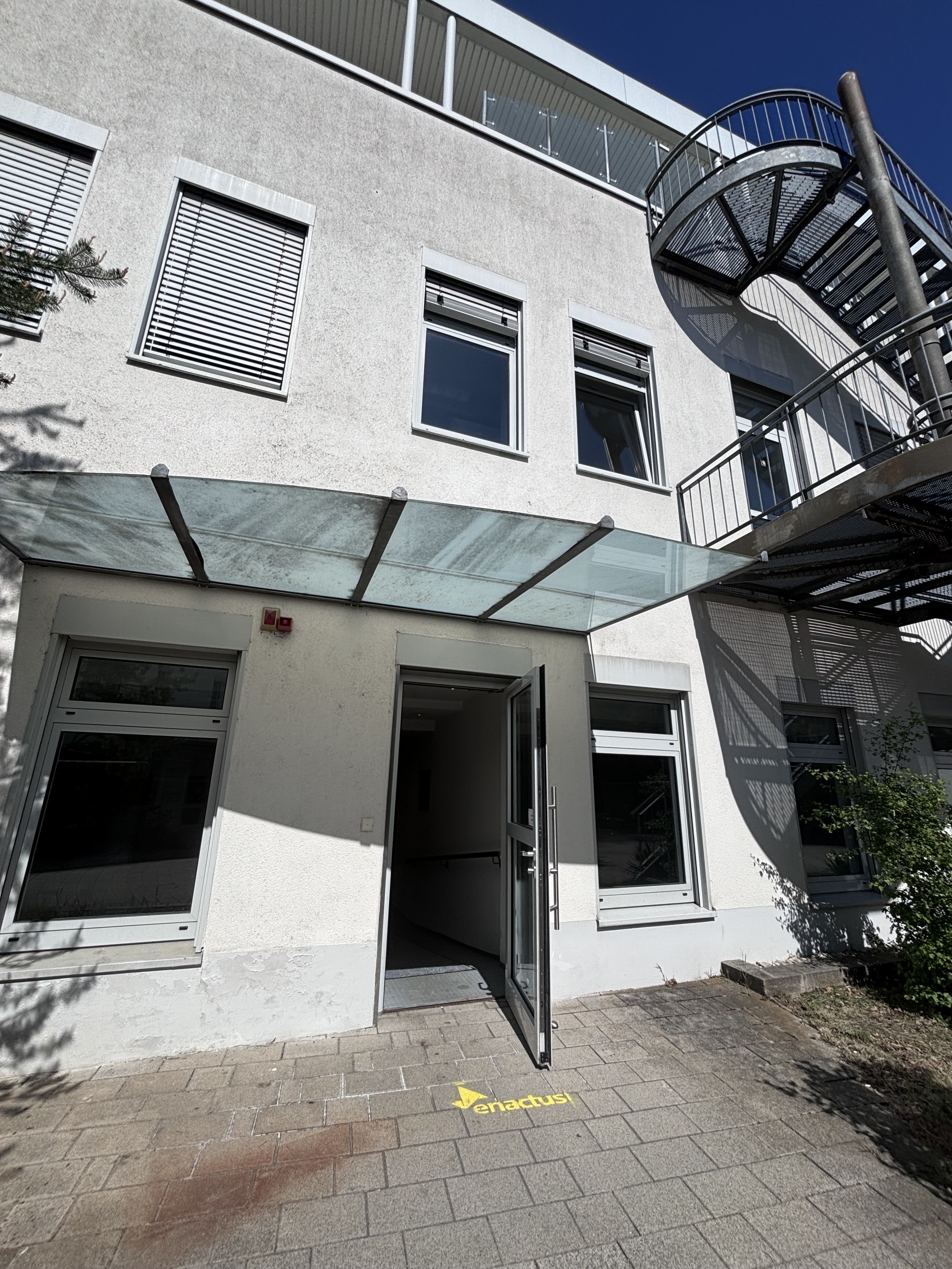 Open Innovation Lab (back door)